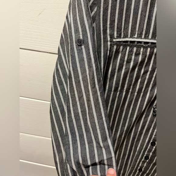 NINETY  – Grey Striped Blouse with Ruffle Detail – Size L - Picture 9 of 9